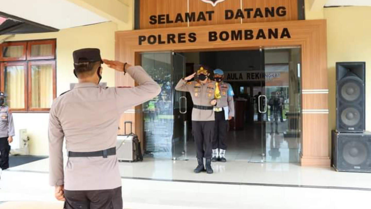 Jaga Kondusifitas Bombana, Warga Kedapatan Bawa Sajam Saat Kampanye Pilkades Bakal Ditindak