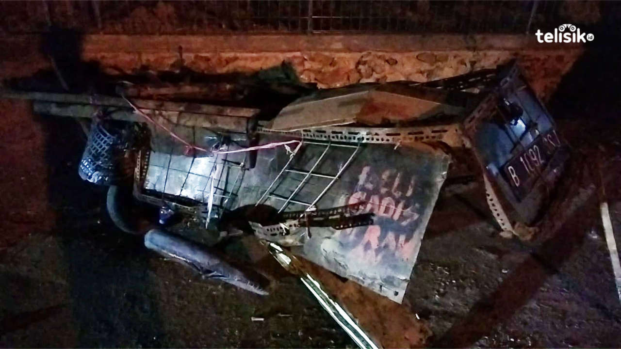 Laka Lantas Dekat Polres Kendari, Kakek Pemulung Luka Robek di Kepala