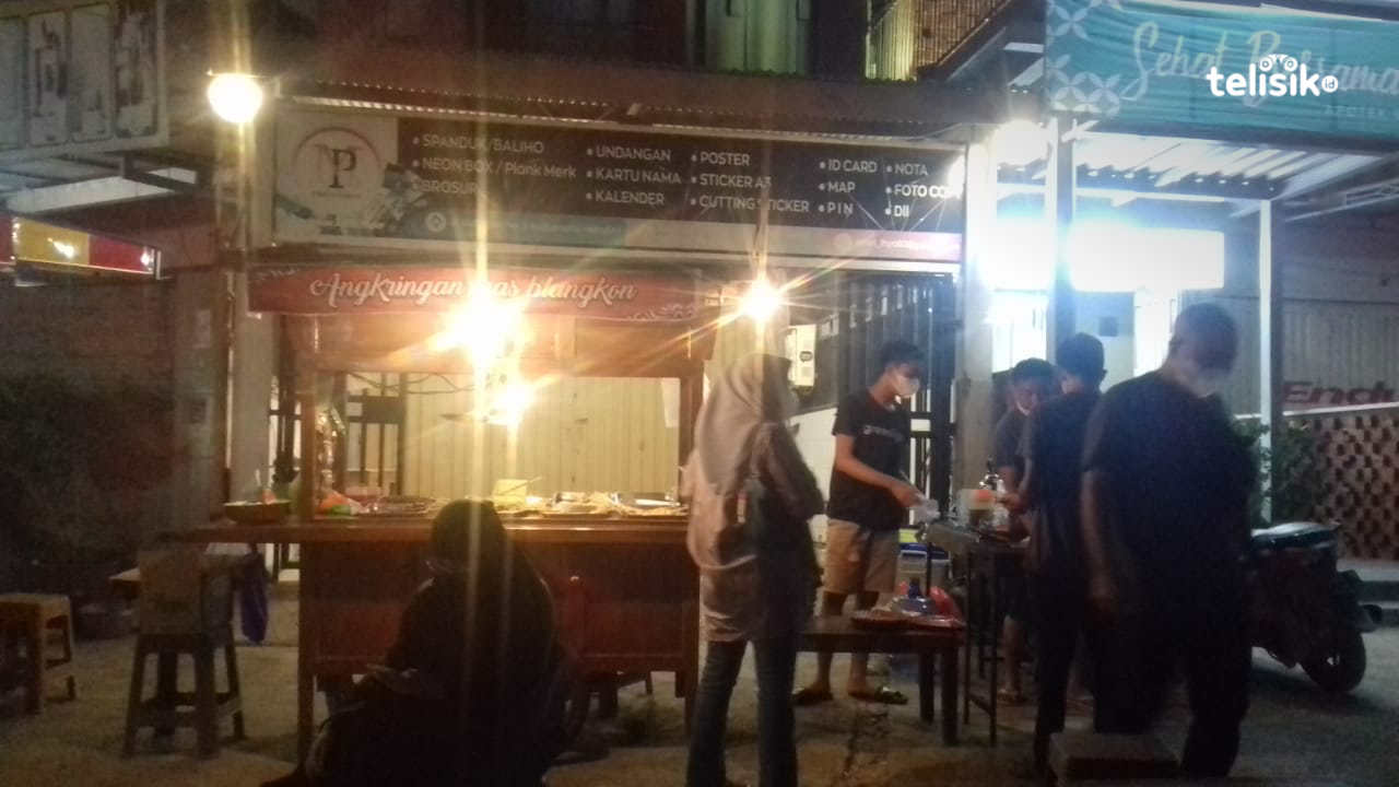 Nasi Kucing dan Nasi Bakar Angkringan Khas Blangkon