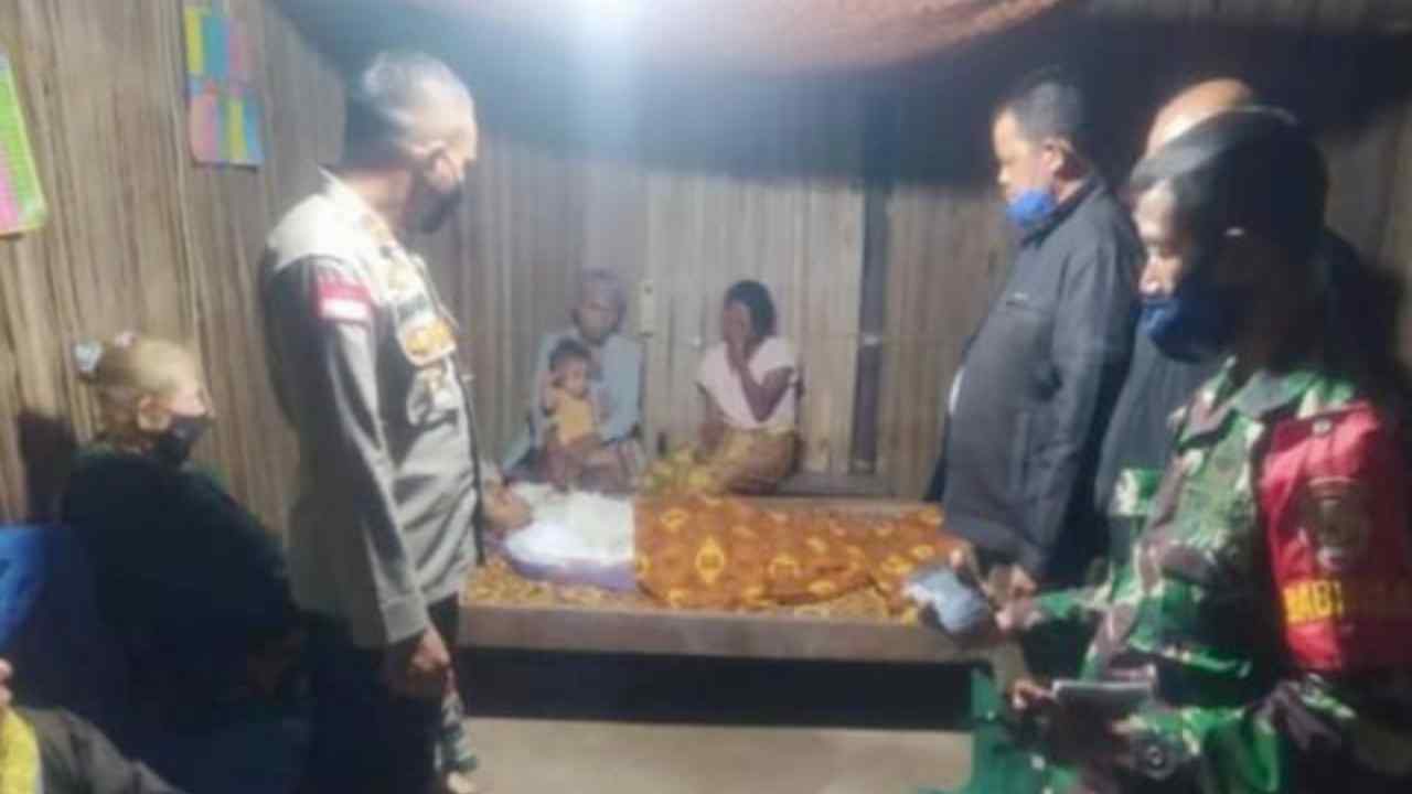 Petir Sambar Seorang Ibu Rumah Tangga di NTT Hingga Tewas