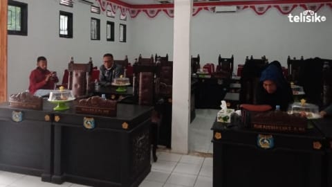 Rapat Paripurna DPRD Muna Barat Molor Hingga 8 Jam