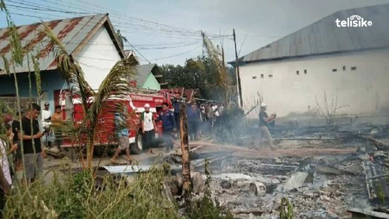 Sebuah Kost-Kostan di Kendari Hangus Terbakar, 2 Unit Motor Ludes
