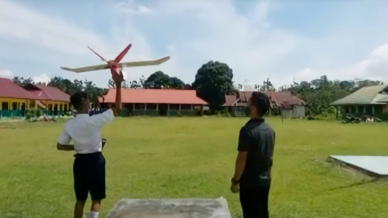 Siswa SMPN 9 Konsel yang Rakit Pesawat Tanpa Awak Ternyata Idolakan BJ Habibie