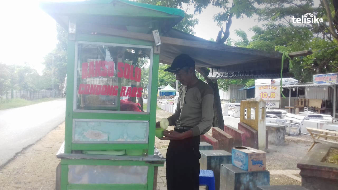 Bakso Solo Khas Lapak Kaki Lima, Rasanya Tak Kalah dengan Warung