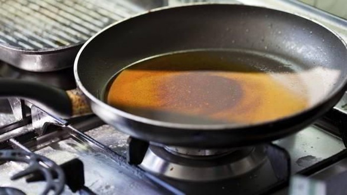 Begini Cara Bersihkan Minyak Goreng Bekas Agar Bisa Dipakai Kembali