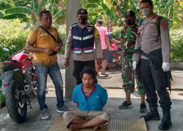 Berhalusinasi Selingkuh, Suami Bergangguan Jiwa Bacok Istri Sendiri di NTT