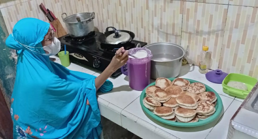 Bisnis Makanan Khas Gorontalo, Ibu Ini Banjir Orderan