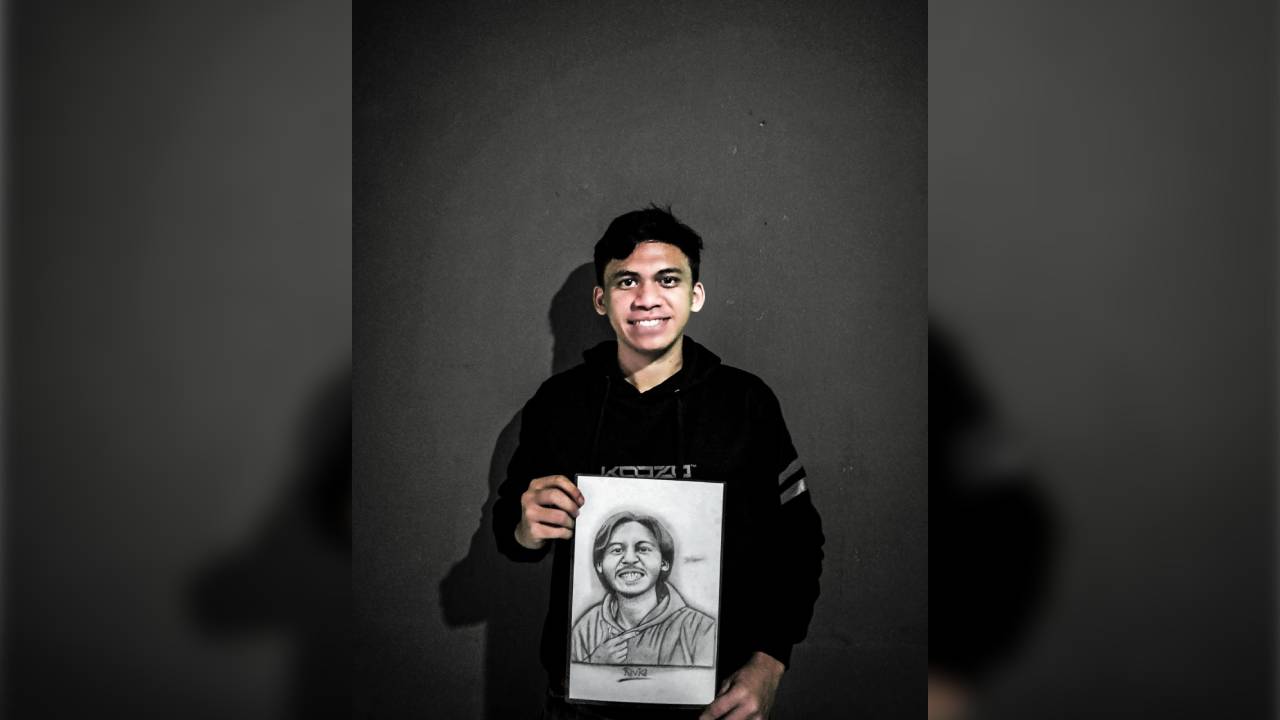 Buton Utara Punya Pelukis Handal, Bakatnya Sejak Kelas 3 SD