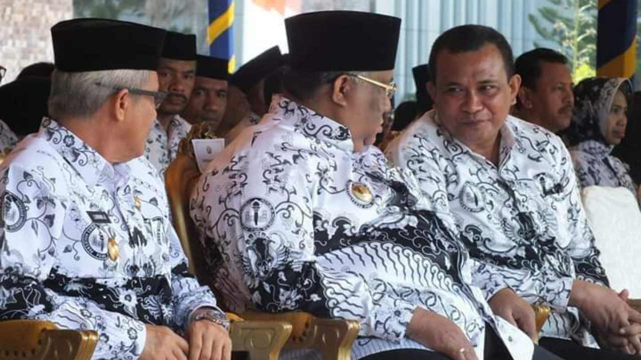 Kasus Guru di Buton Hukum Siswa Makan Sampah, Ini Kata Ketua PGRI Sultra