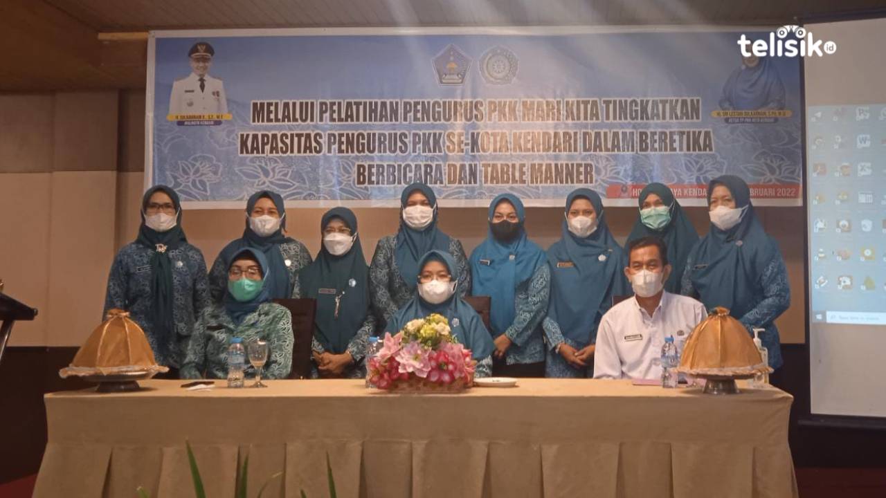 Ketua TP PKK Kendari Minta Seluruh Pengurus Paham Etika dan Etiket