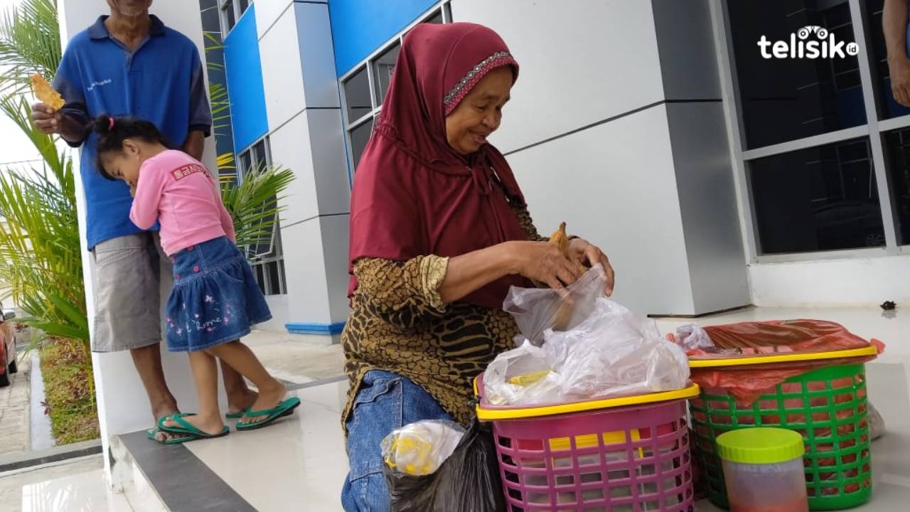 Kisah Pedagang Keliling, Tulus Berbagi Tanpa Pamrih di Tengah Keterbatasan