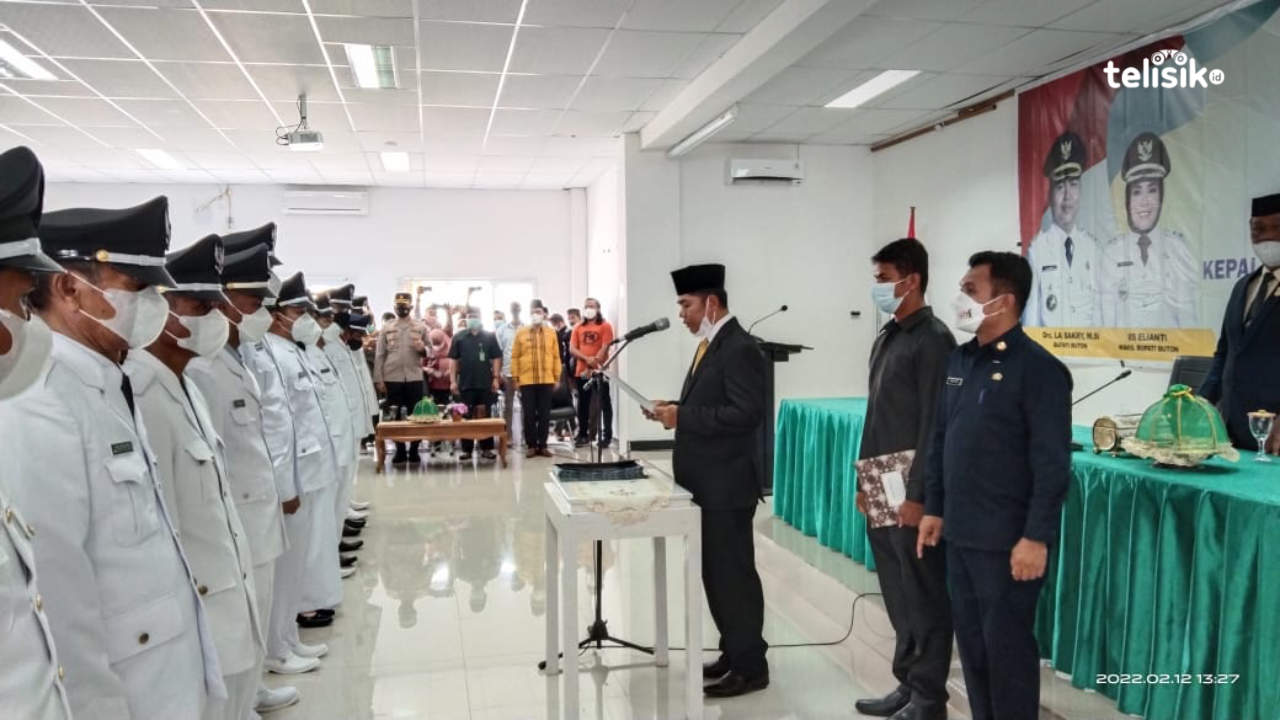 Lantik 23 Kades, Bupati Buton Sebut Gaji Mereka Tertinggi di Sultra