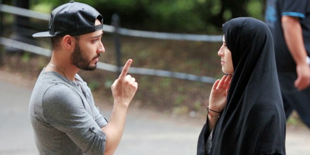 Misi Utama Jin, Membuat Pasangan Suami Istri Bercerai