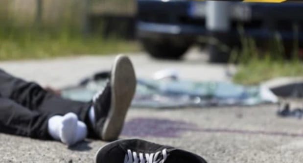 Tidak Hati-Hati Ibu Guru di Kupang Tabrak Trotoar