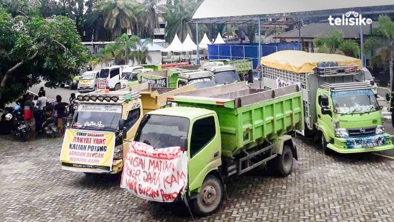 UU ODOL Jauh dari Harapan, Sopir Truk Kepung Kantor DPRD Sultra