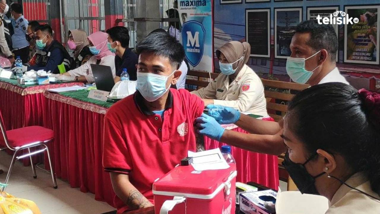 Warga Binaan Rutan Kelas IIA Kendari Jalani Vaksinasi