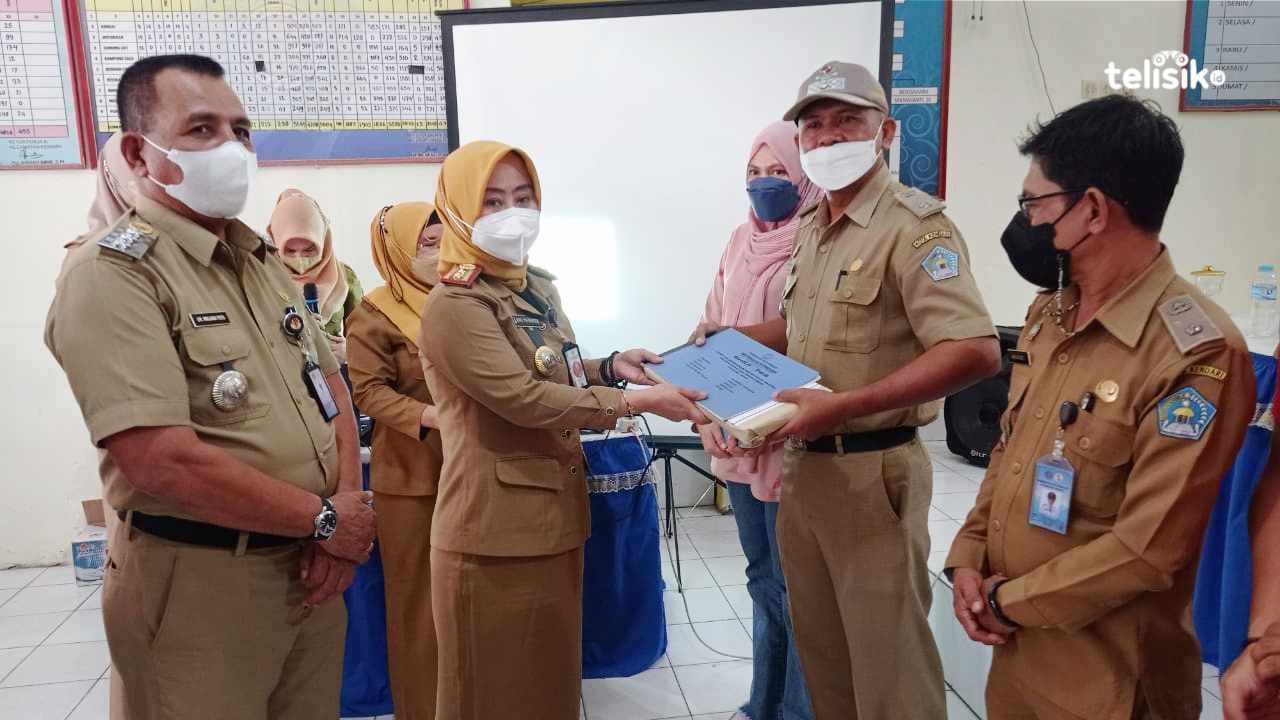 Bapenda Kota Kendari Bagi 4.881 Lembar Tagihan PBB Warga Kecamatan Kendari