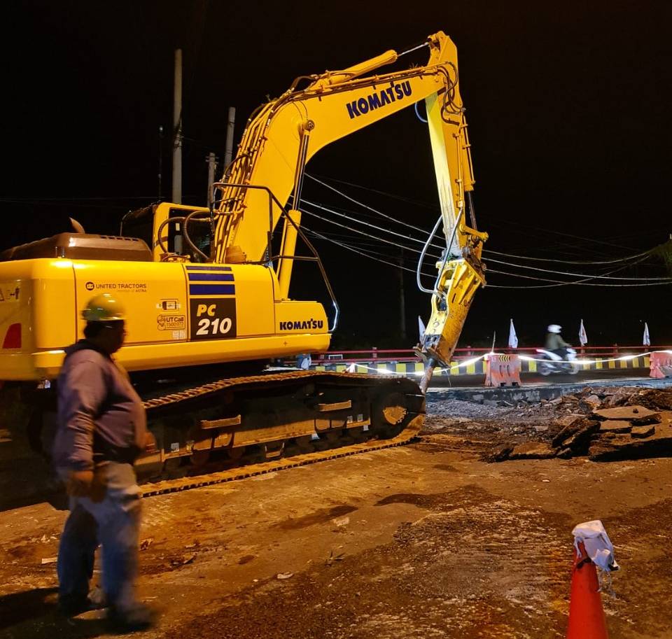 Ambles, Pemerintah Kebut Perbaikan Jembatan Ngaglik Lamongan