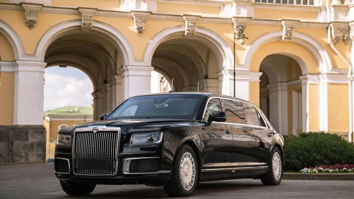 Begini Kecanggihan Mobil Presiden Rusia Vladimir Putin, Anti Peluru dan Bisa Berenang di Laut