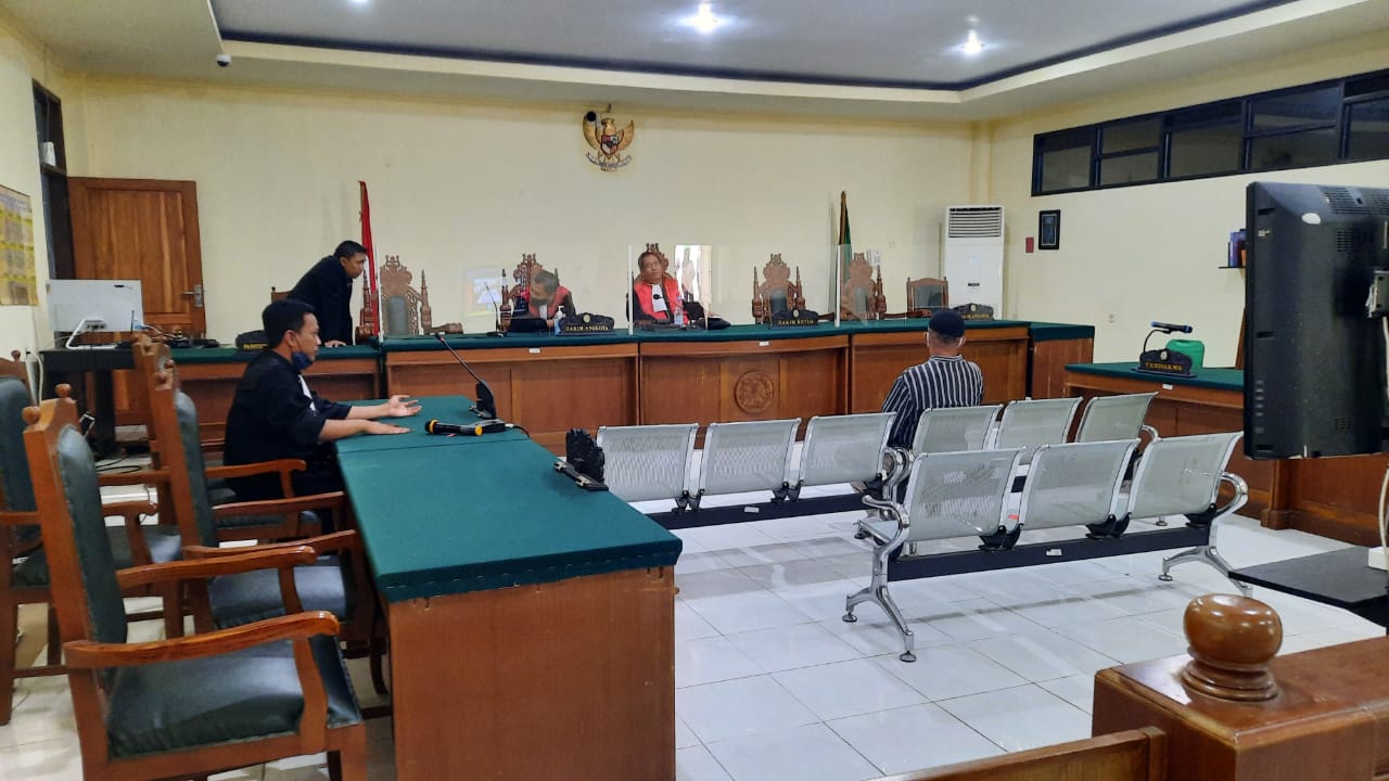 Duduk di Kursi Pesakitan, Mantan Kades Lagasa Muna Didakwa Korupsi DD Rp 565 Juta