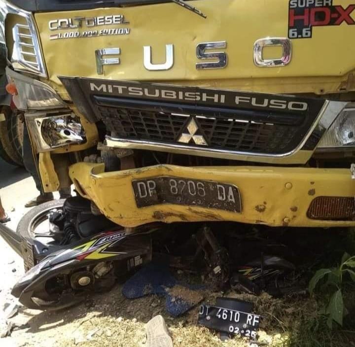 Hendak Pulang dari Sekolah, Dua Pelajar Tabrakan dengan Truk di Kendari