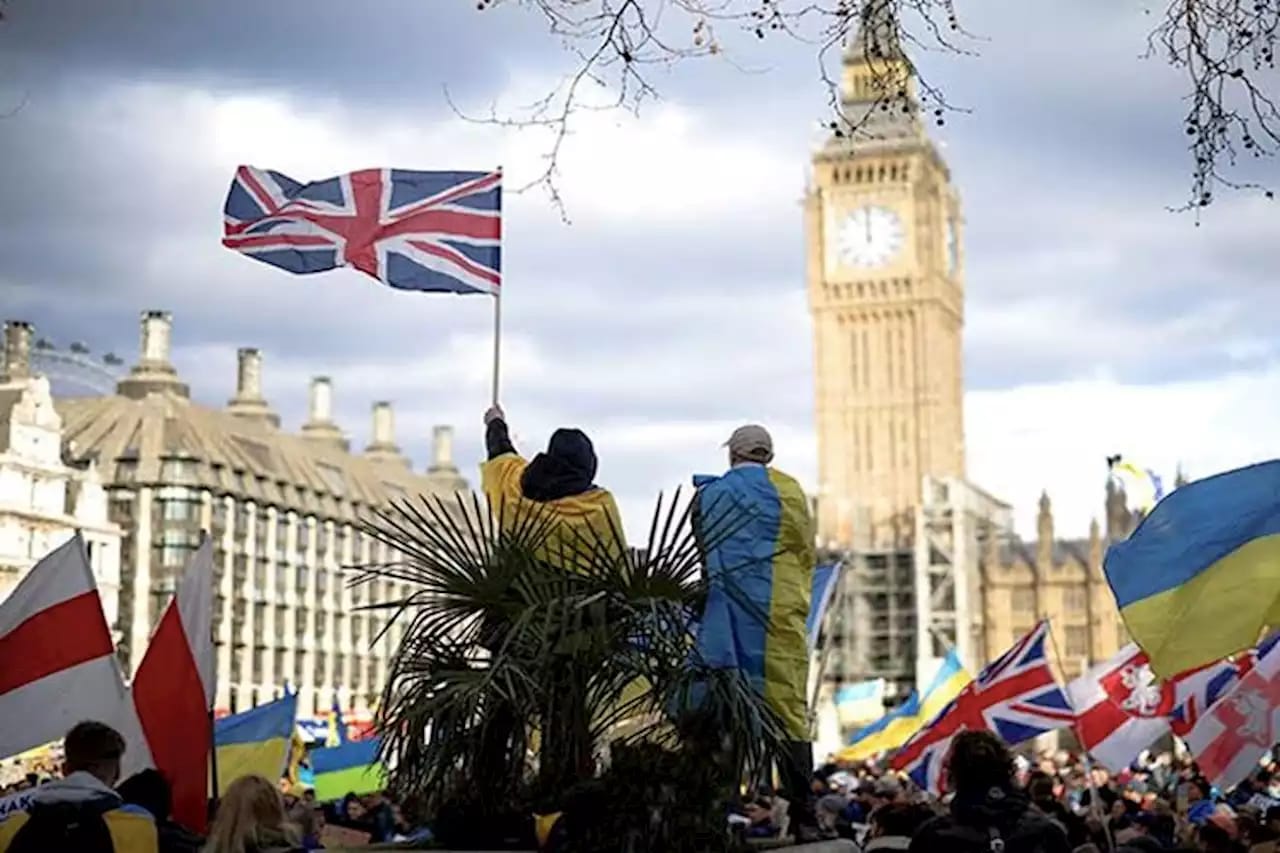 Inggris Beri Duit Tiap Bulan Warganya yang Bantu Pengungsi Asal Ukraina