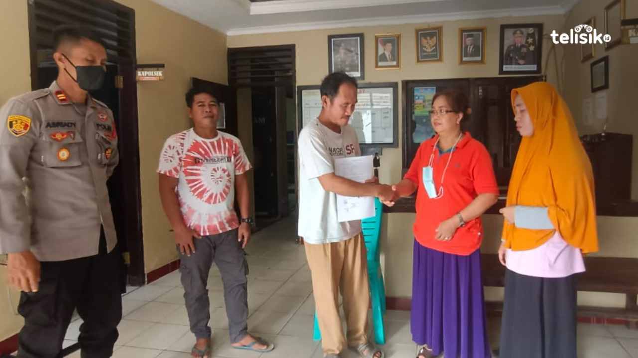 Keluarkan Siswanya karena Belum Vaksin, Begini Kata Oknum Guru SD di Konawe