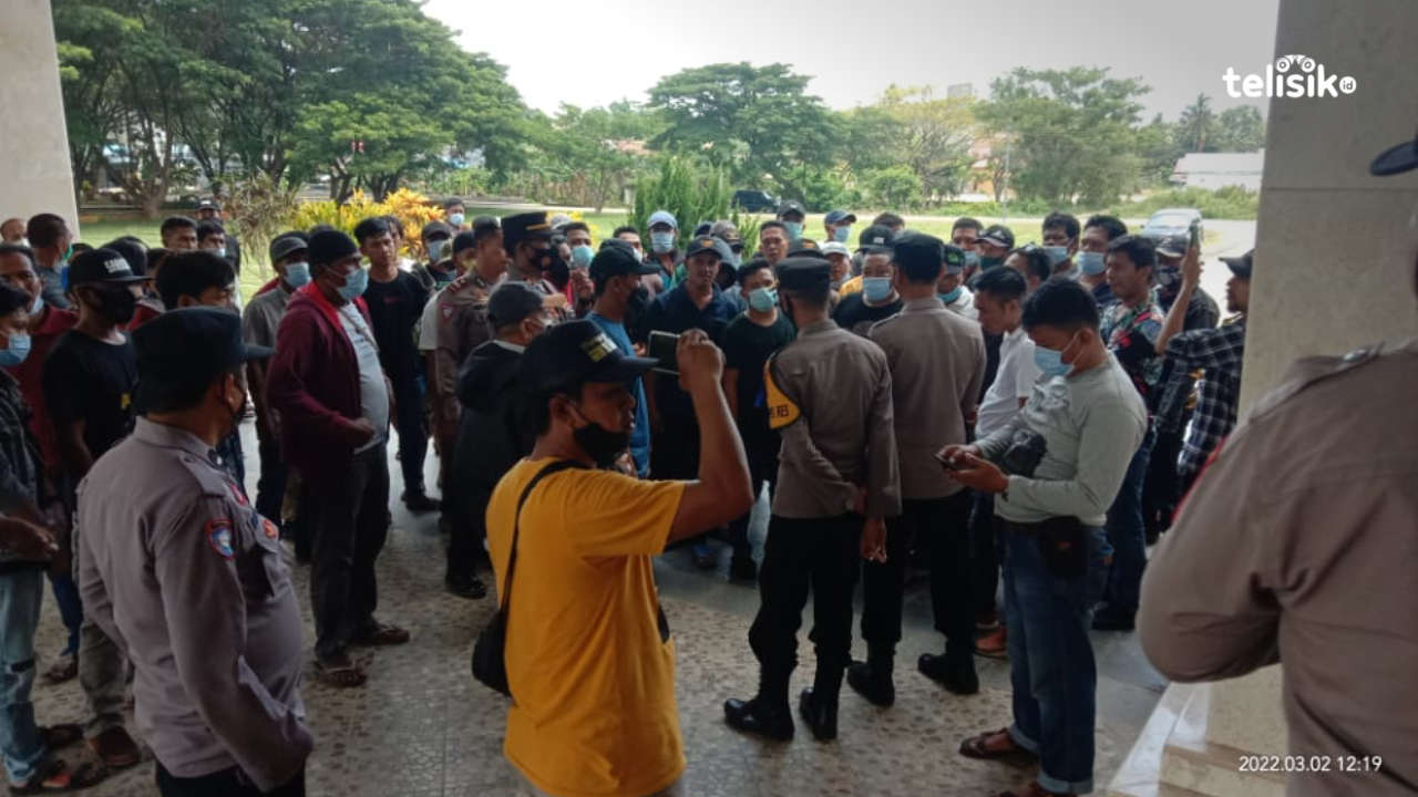 Polres Bombana Kerahkan Puluhan Personel Jaga Keamanan Selama Rapat Pembahasan Tapal Batas