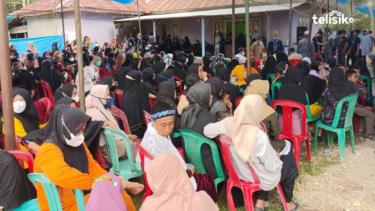 Ratusan Pelayat Penuhi Rumah Duka Lettu Anumerta Muh Ikbal di Anggotoa