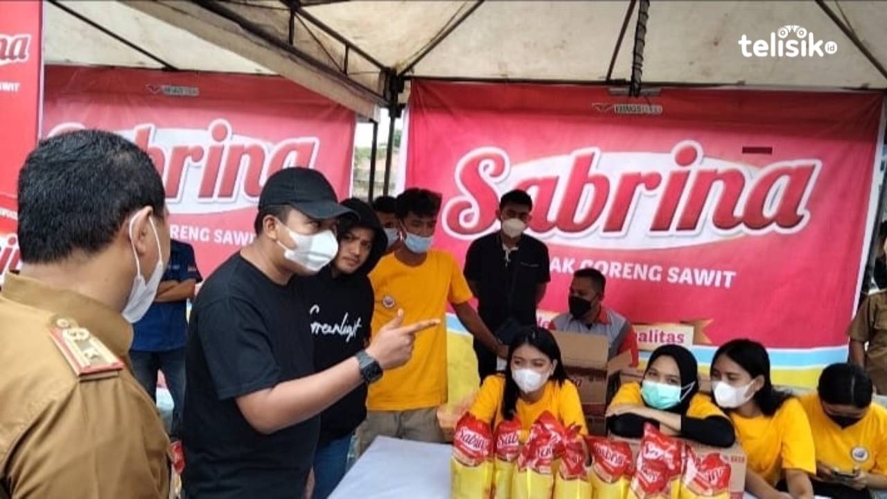 Seorang Warga Ngamuk, Protes Pasar Murah Minyak Goreng di Kendari