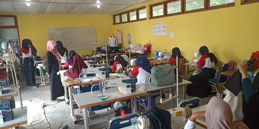 Surunuddin Janji Perbaikan Gedung BLK Konsel