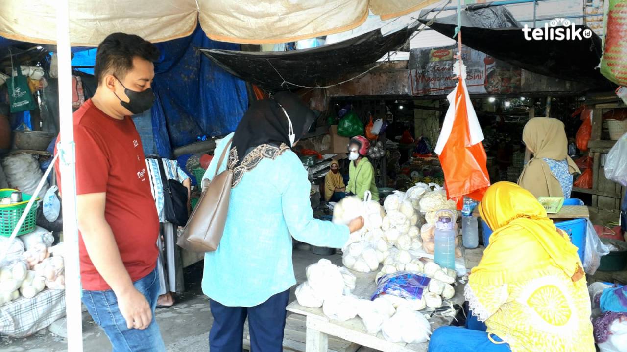 Terdampak Minyak Goreng Langka dan Mahal, Omzet Pedagang Ubi Menurun Drastis