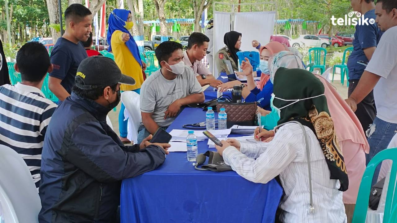 Vaksinasi Massal di Kantor Bupati Sepi Pesarta