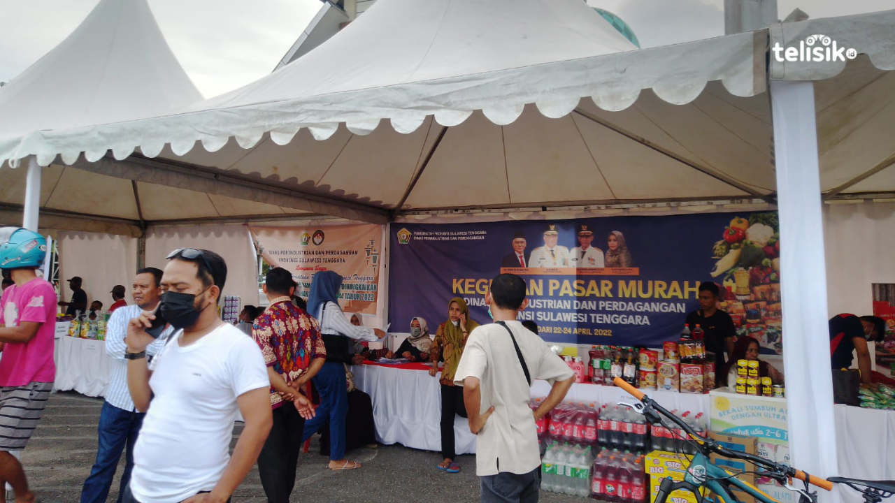 Hari Pertama Pasar Murah, Warga Antusias Dapat Kupon Gratis