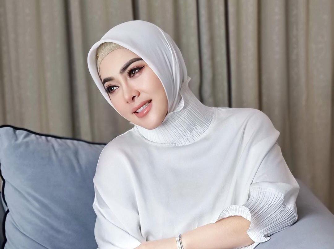 Deretan Artis Berhijab Vakum dari Dunia Hiburan Karena Beragam Alasan