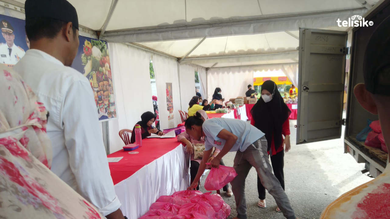 Dinilai Pilih Kasih, Sebagian Warga Tak Kebagian Kupon Gratis Pasar Murah Disperindag