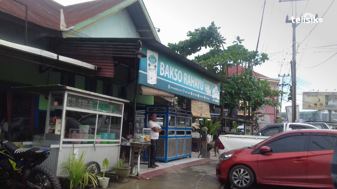 Jatuh Bangun Bakso Rahayu Kendari