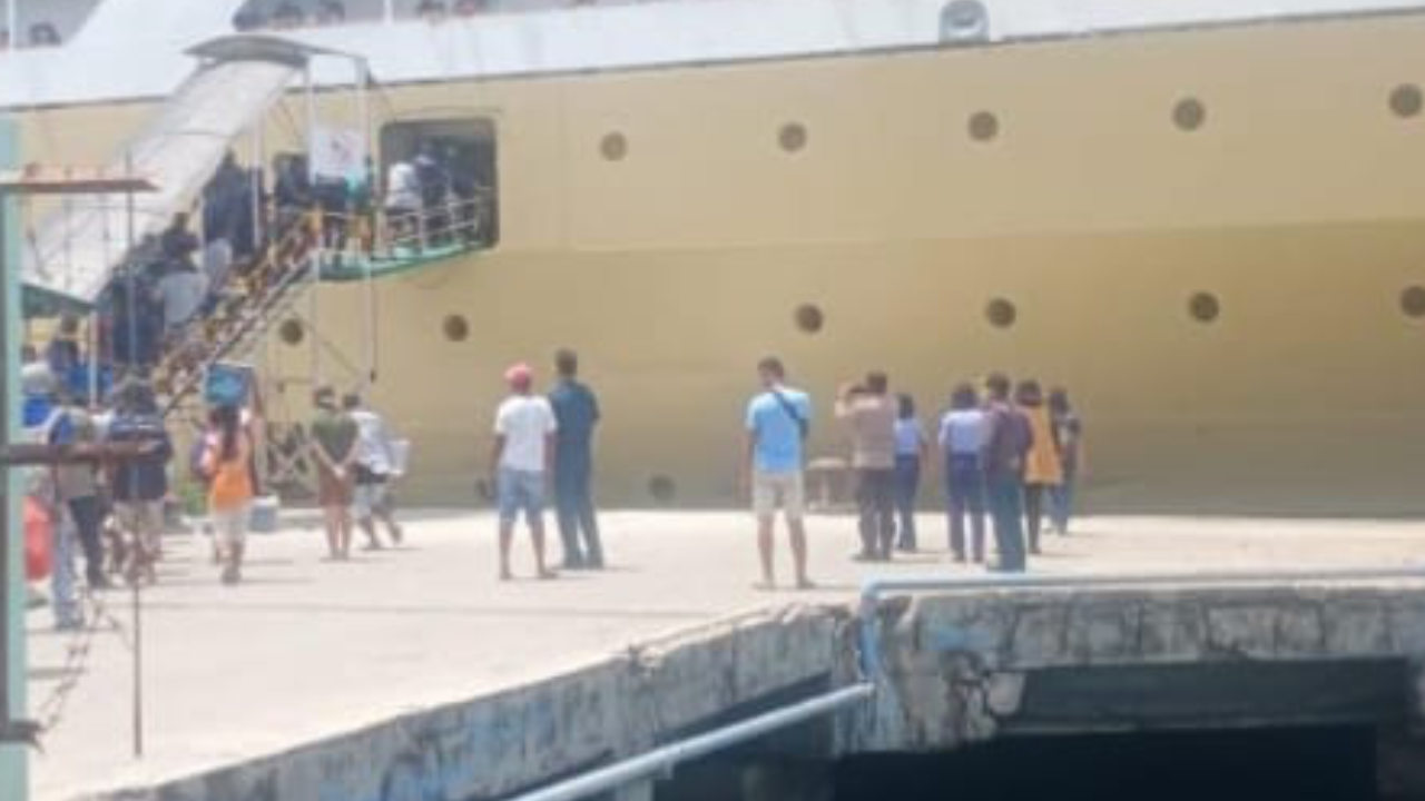 Kurir Paket Narkoba Asal Sulsel Ditangkap Polisi di Sikka NTT