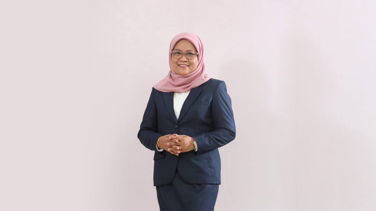 Mengenal Siti Mardati Saing, Wanita yang Memimpin Perum Bulog Sultra