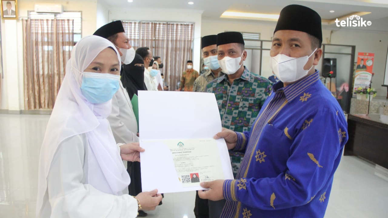 Puluhan Pengajar Sultra Lulusan Program PPG Resmi Miliki Sertifikat Pendidik