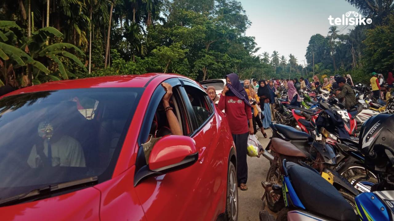 1 Hari Jelang Lebaran, Lalu Lintas Menuju Pelabuhan Tondasi Macet