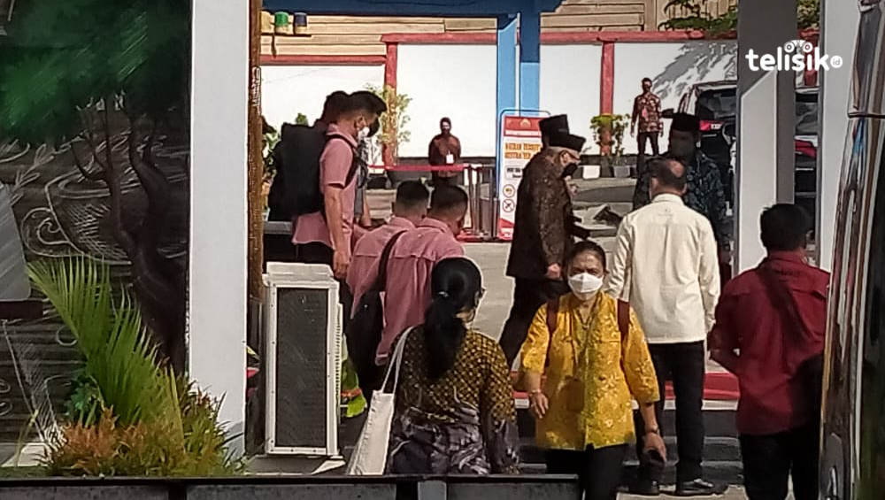 Agenda di Kendari, Wapres Ma'ruf Amin Serahkan Bantuan ke Penyadang Disabilitas