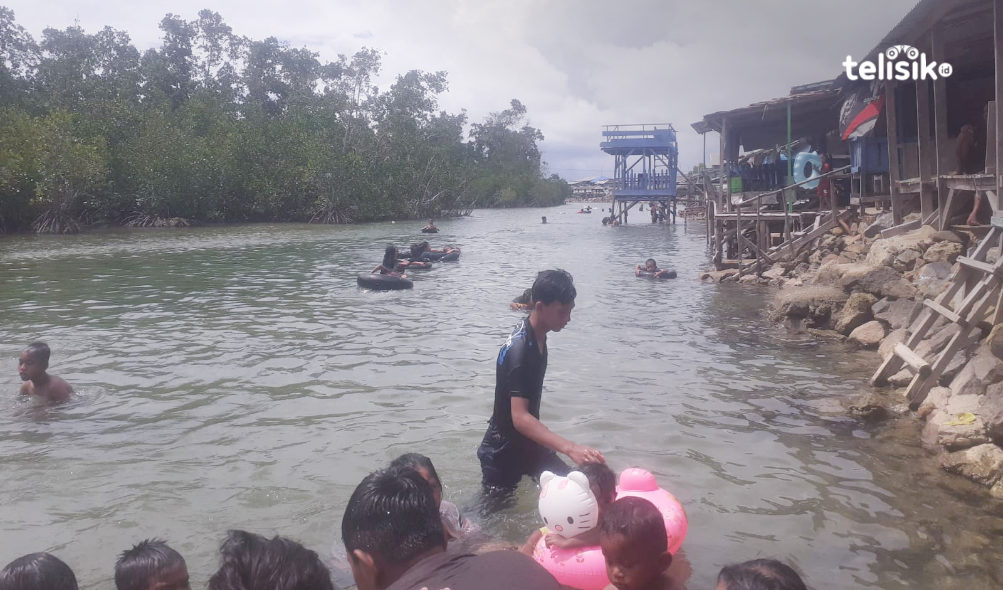 Banyak Pengunjung, PKL Kali Biru Kebanjiran Rezeki