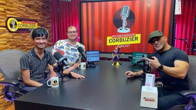 Deddy Corbuzier Ditinggal Jutaan Followers Usai Undang Pasangan Sesama Jenis