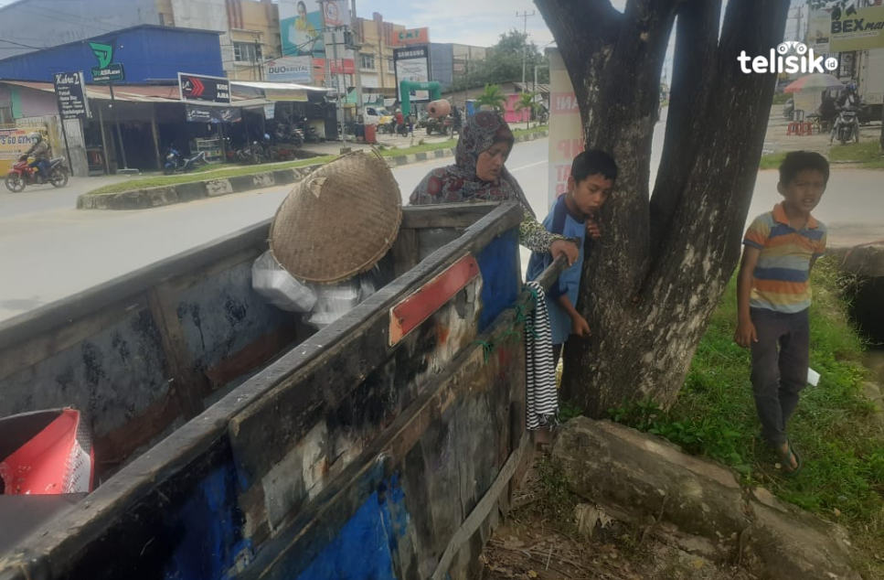 Ibu Ini Banting Tulang demi Hidupi 9 Anak dan Suaminya