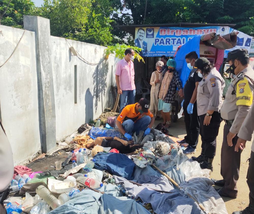 Mayat Wanita Tuna Wisma Tanpa Identitas Ditemukan Tergeletak di Pinggir Jalan