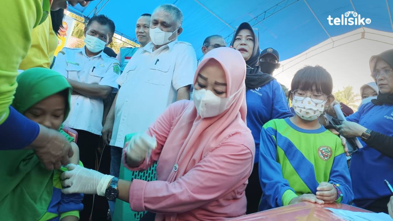 Pelajar SDN 1 Unaaha Antusias Ikut Imunisasi Campak