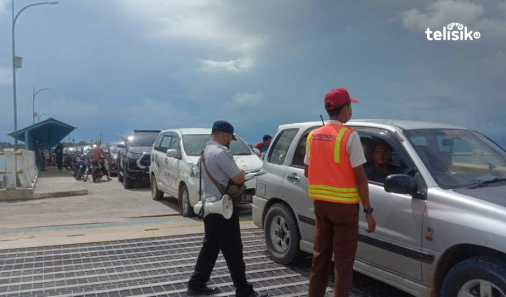 Puncak Arus Balik Lebaran, Pelabuhan Pising Bombana Dipadati Penumpang