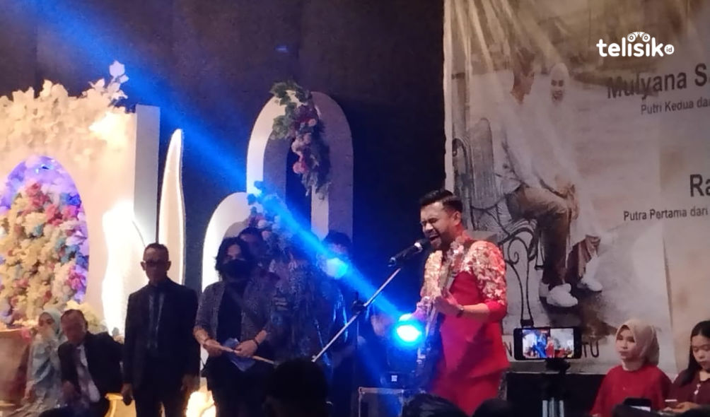 Spektakuler, Fildan Hibur Ribuan Masyarakat Wakotobi di Pesta Nikahan