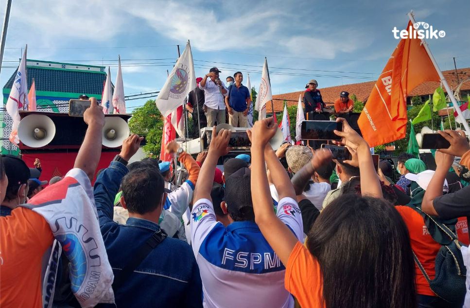 Tolak UU Cipta Kerja, Buruh di Jawa Timur Desak Legislatif Godok Perda Pesangon